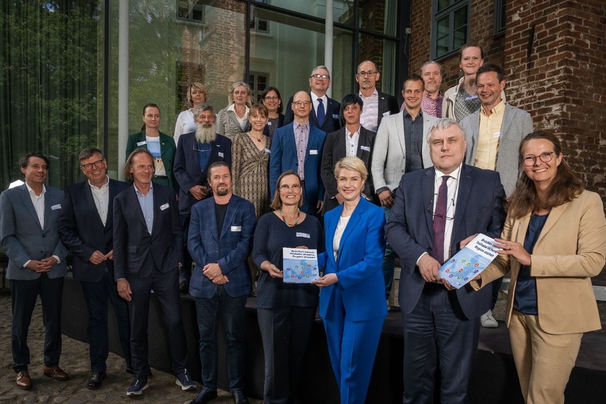 Übergabe der Empfehlungen des Kooperationsrates an die Ministerpräsidentin 