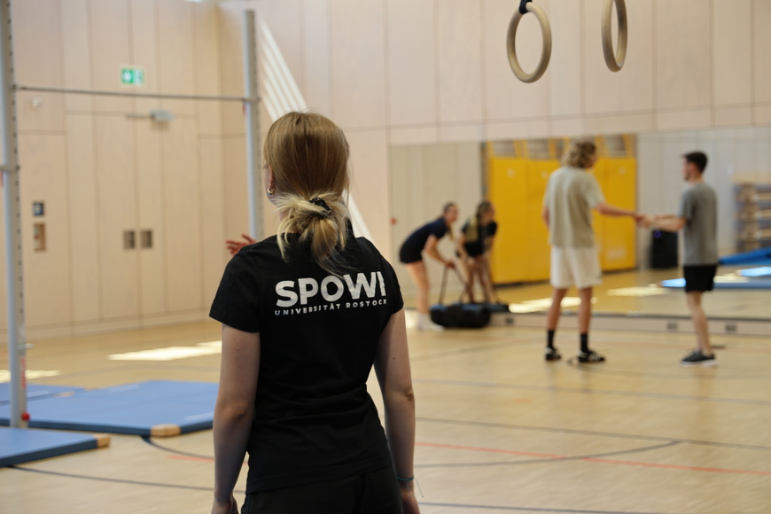 Das Institut für Sportwissenschaften der Universität Rostock wird feierlich eröffnet. 