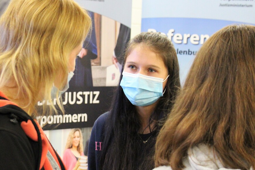 Nachwuchssuche auf SVZ-Lehrstellentag in Schwerin mit dem Team Justiz 