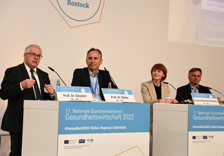 Staatssekretärin Bowen auf der Branchenkonferenz