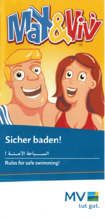 Baderegeln auf Englisch, Arabisch und Deutsch