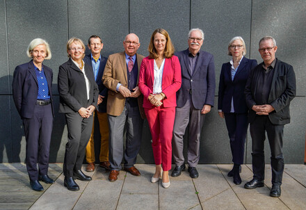 Prof. Dr. Ursula Münch, Dr. Annette Barkhaus, Prof. Dr. Michael Schulz, Prof. Dr. Peter Strohschneider, Wissenschaftsministerin Bettina Martin, Dr. Andreas Stucke, Prof. Dr. Julia Fischer, Prof. Dr. Peer Pasternack  © Landesvertretung MV