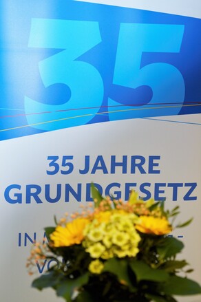 35 Jahre Grundgesetz in M-V.