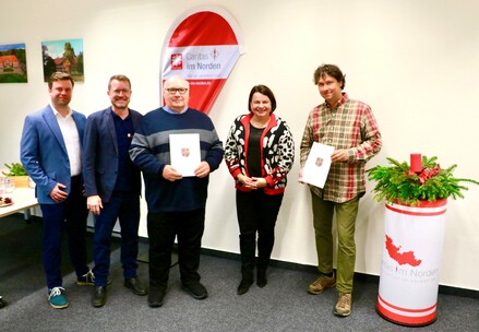 Die Ministerin bei der Übergabe