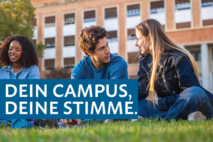 Studierende auf dem Campus © Canva