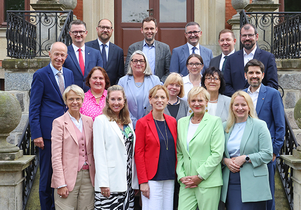 Bundesbildungsministerin Karin Prien und die Bildungsministerinnen und -minister der Länder während der 4. BMK in Klütz, Foto: Danny Gohlke