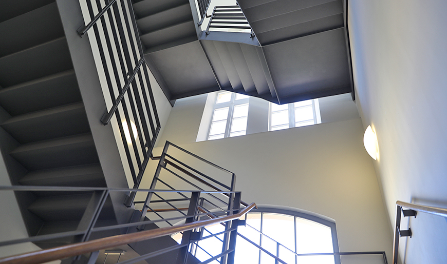 Blick ins Treppenhaus im Schweriner Marstall von unten nach oben, Foto: Silke Winkler