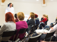 Beispielfoto: Schulungssituation in einem Konferenzraum