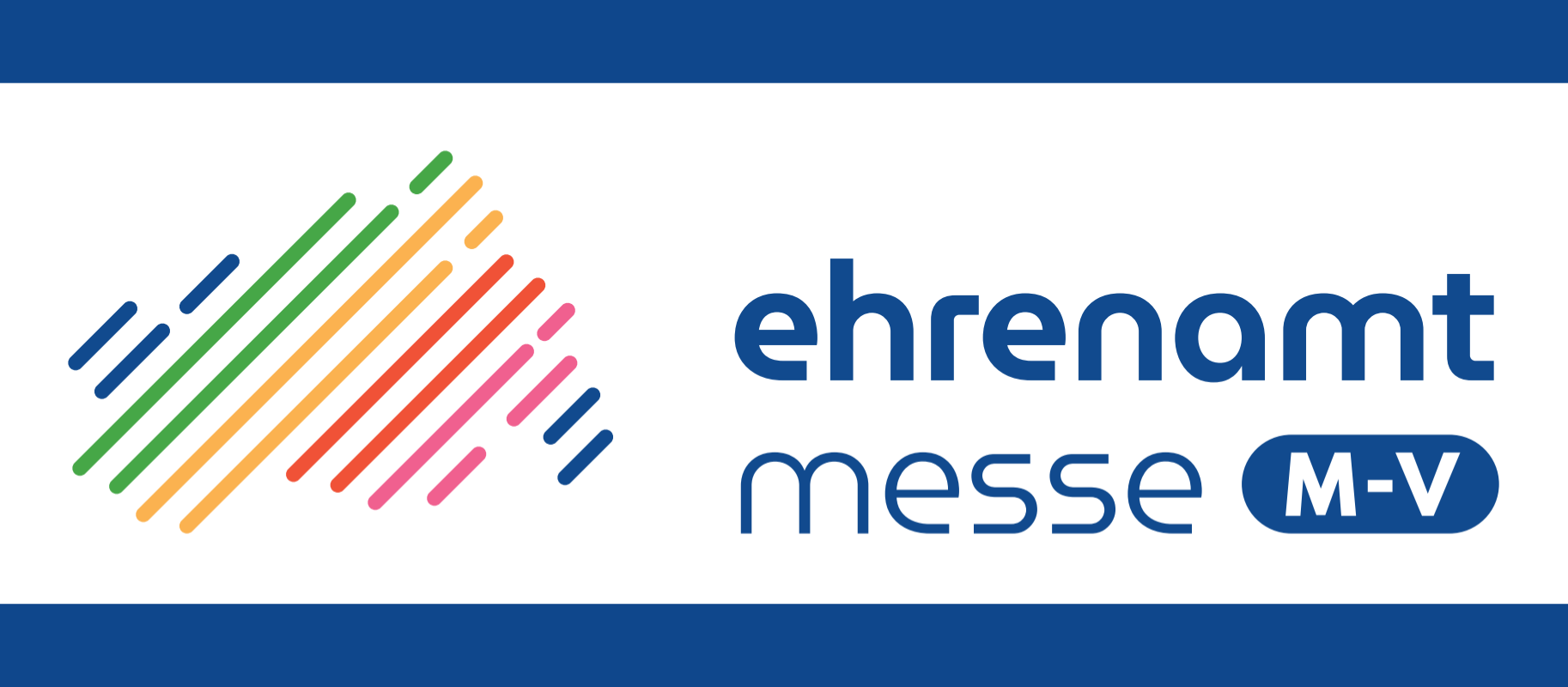 Logo der Ehrenamtsmessen auf dunkelblauem Hintergrund: bunt schraffierte Karte von MV, daneben steht in Kleinbuchstaben Ehrenamtmesse M-V