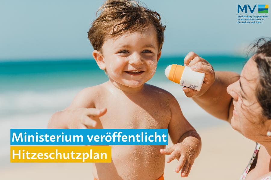 Symbolbild Hitze - Kind mit Sonnencreme am Strand