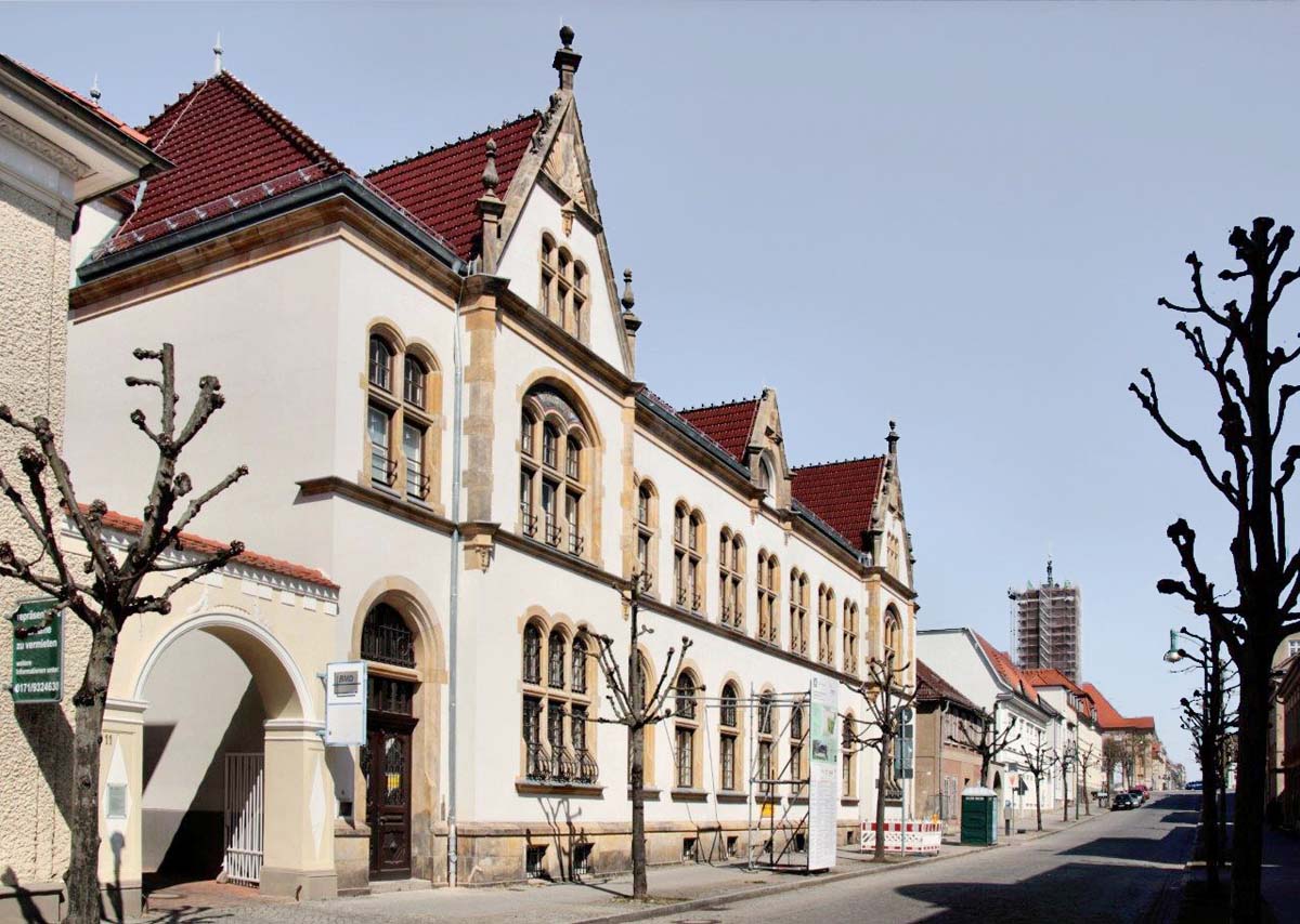 Kulturquartier Neustrelitz Straßenansicht Foto: Werner Huthmacher, Berlin Kulturquartier Neustrelitz Straßenansicht