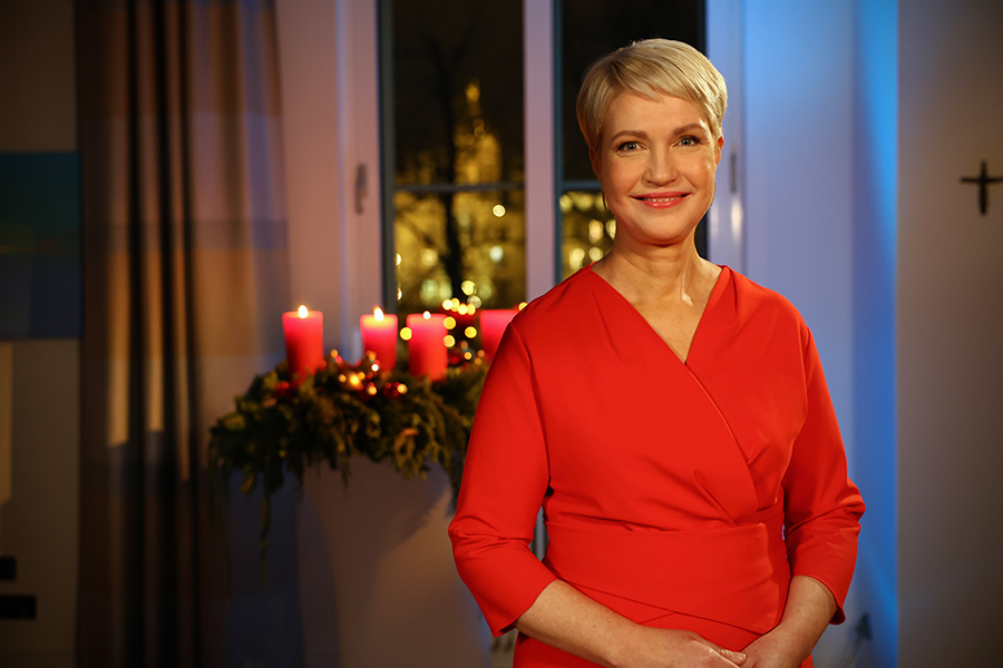 Ministerpräsidentin Manuela Schwesig bei ihrer Weihnachtsansprache im NDR-Fernsehen.