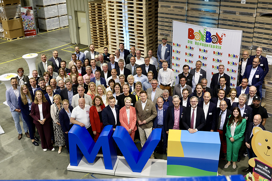 Gruppenbild zum Exportabend im Juli 2026 © StK M-V Gruppenbild zum Exportabend im Juli 2026