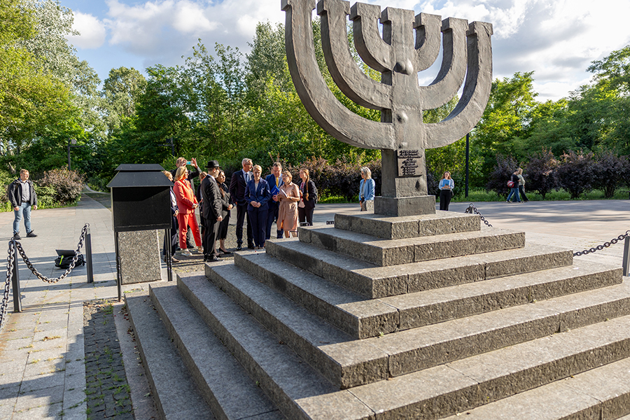 Besuch der Gedenkstätte Babyn Jar © StK M-V Besuch der Gedenkstätte Babyn Jar