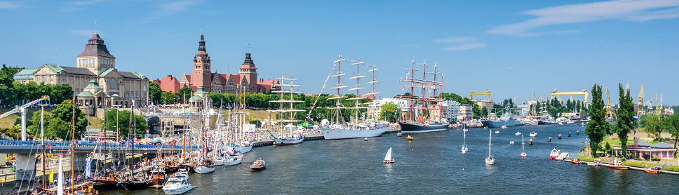 Panoramablick auf Stettin über das Westufer der Oder