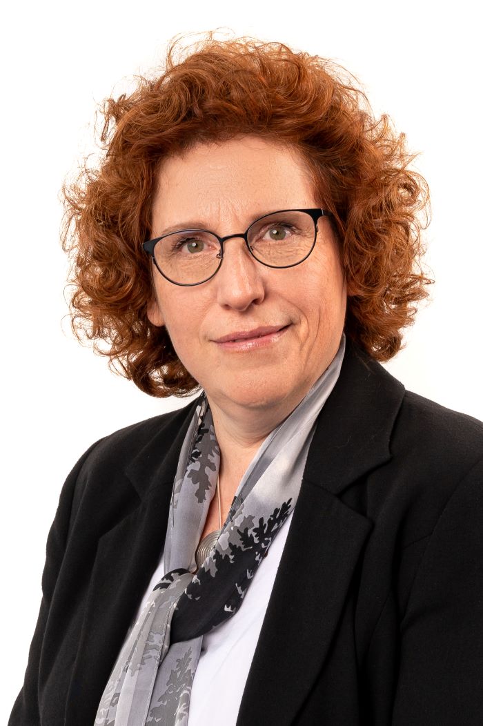  Prof. Dr. Katharina Riedel