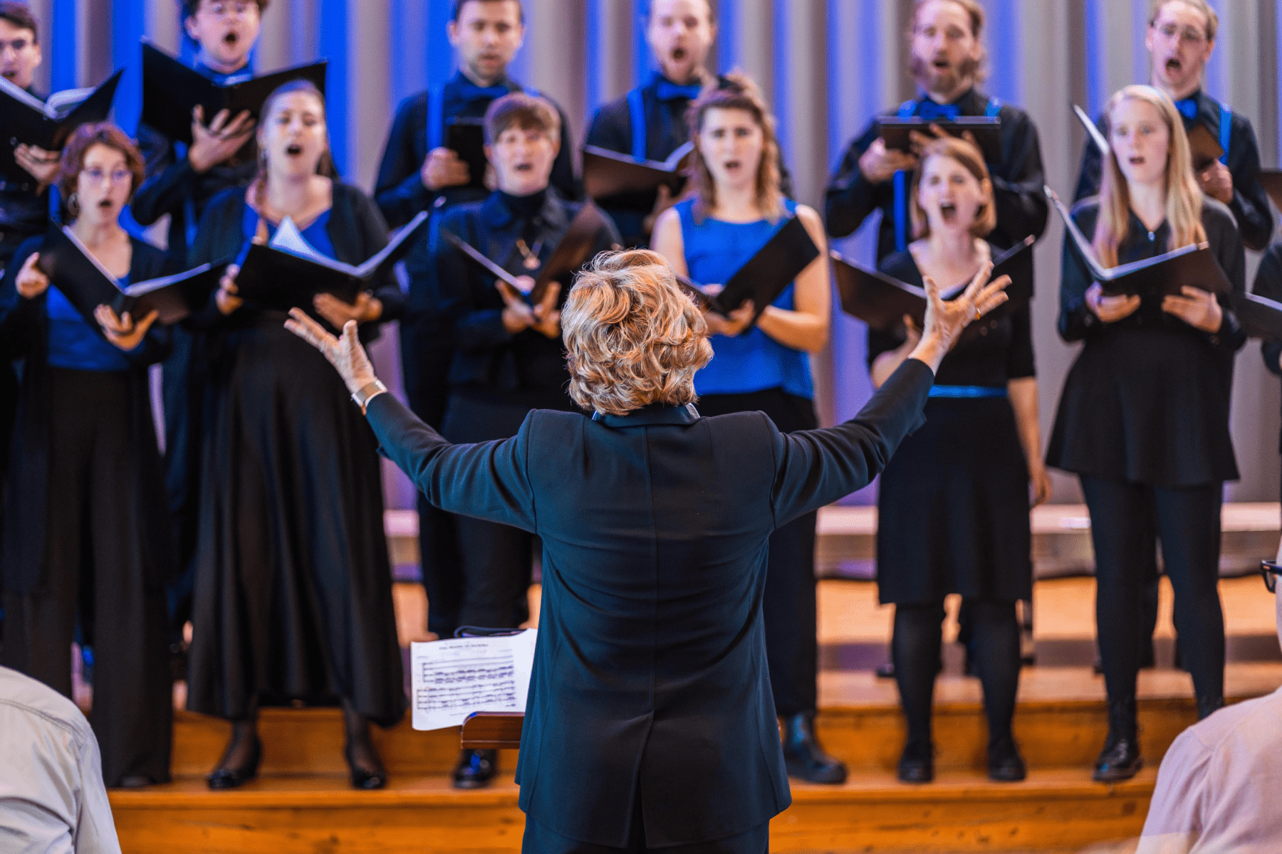 Der Chor trat in Schwerin beim 35-jährigen Jubiläum des Chorverbandes auf. © Sönke Wolff von RightVision Studios