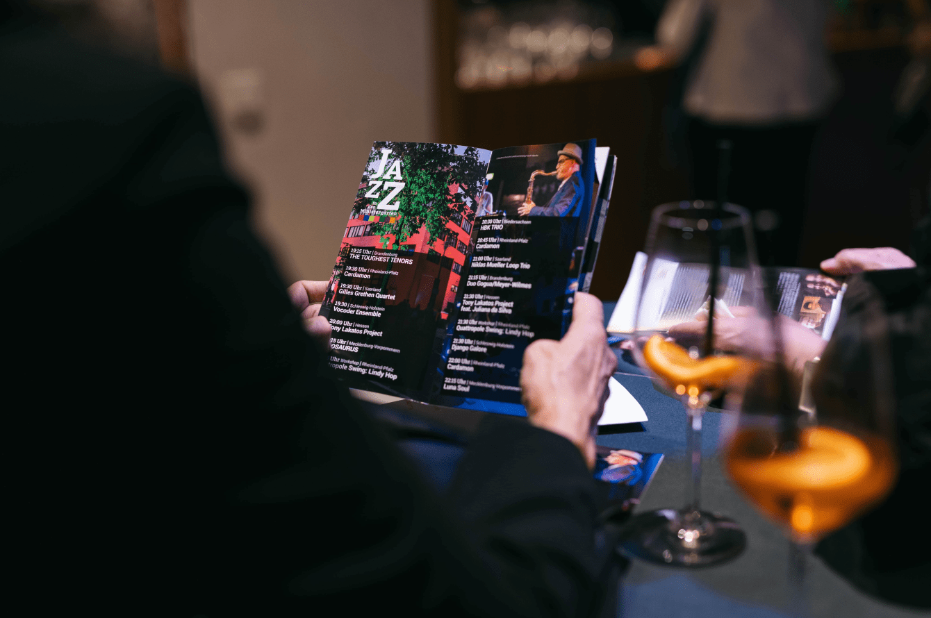 Der Flyer zur Musikveranstaltung Jazz in den Ministergärten.