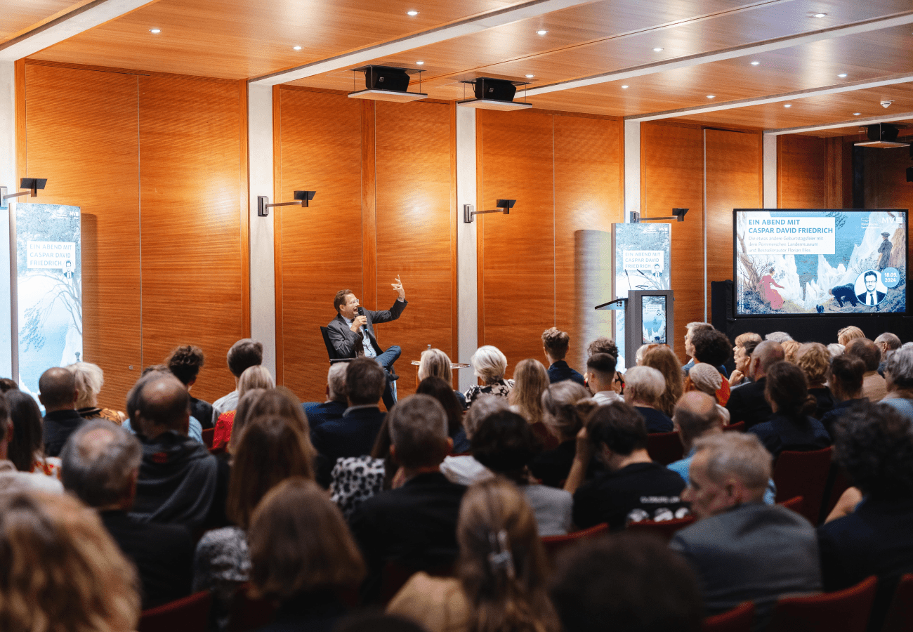 Bestsellerautor Florian Illies spricht über Caspar David Friedrich und verzaubert das Publikum.