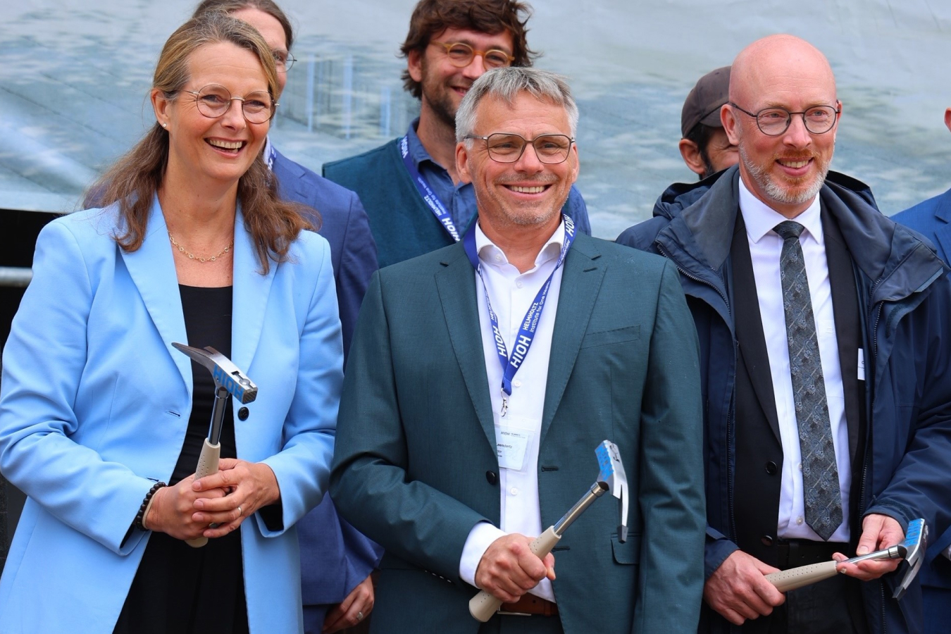 Wissenschaftsministerin Bettina Martin, HIOH-Direktor Prof. Dr. Fabian Leendertz und Innenminister Christian Pegel © WKM, Sabrina Scholz